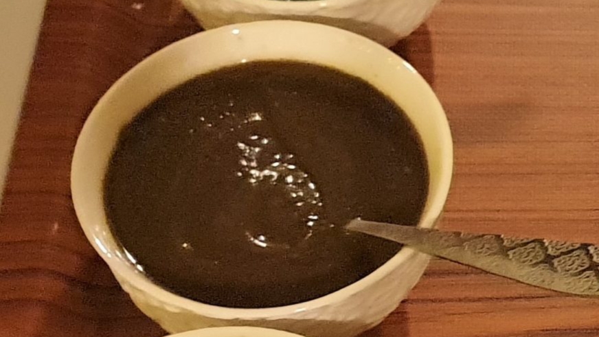 Imli aur Podina Spicy Chutney (Minty Tamarind Sauce)