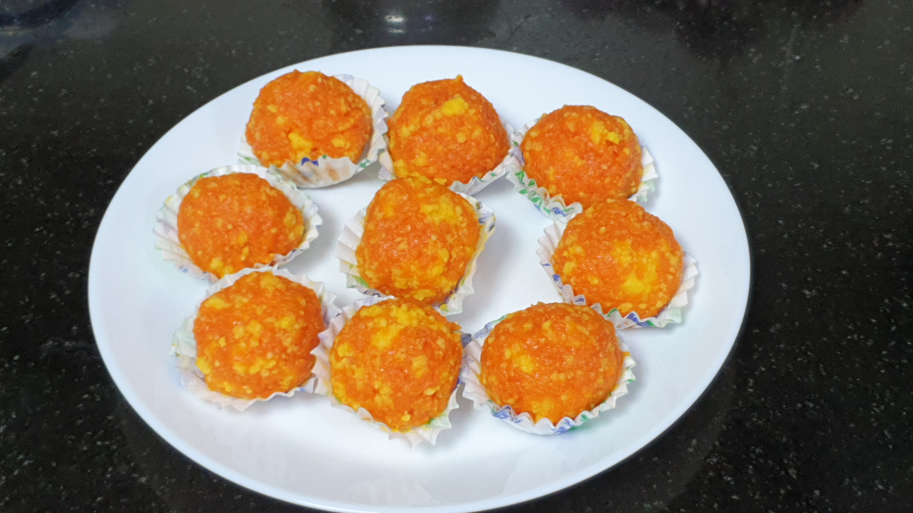 Gajar Halwa Balls (Carrot Truffles)