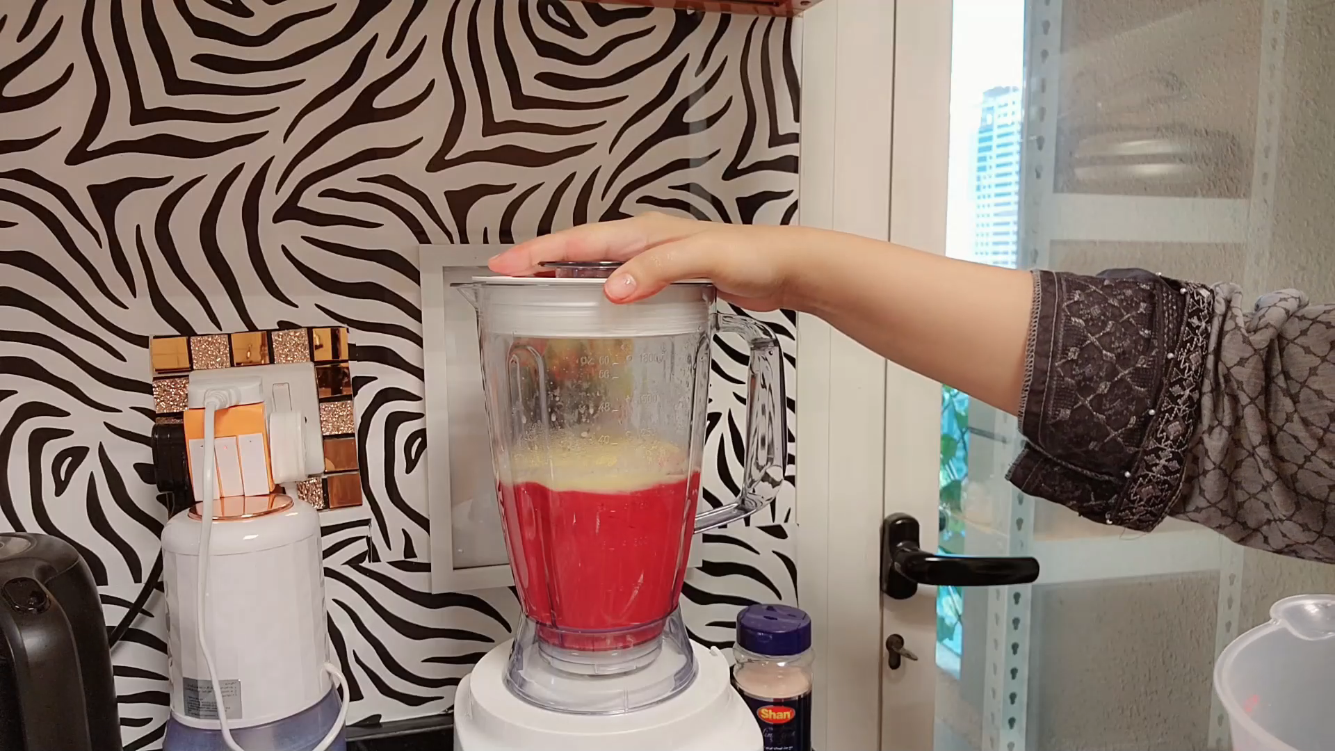 Beetroot Hummus in Blender