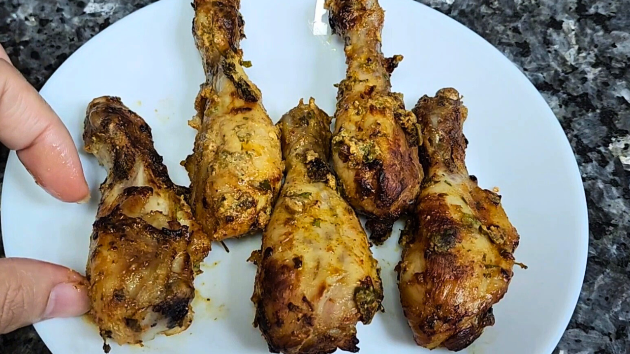 Air Fryer Juicy Drumsticks Ready in 20 minutes