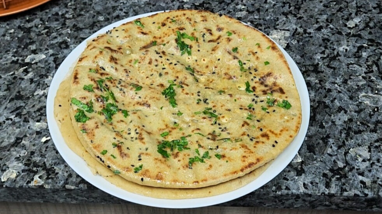 Alu Paneer Kulcha