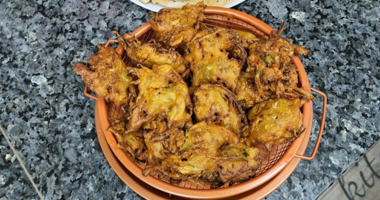 Cabbage Pakora – Crispiest Pakora Ever!