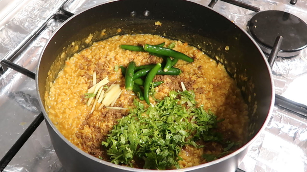 Hotel Style Dal Maash (Urad Daal)