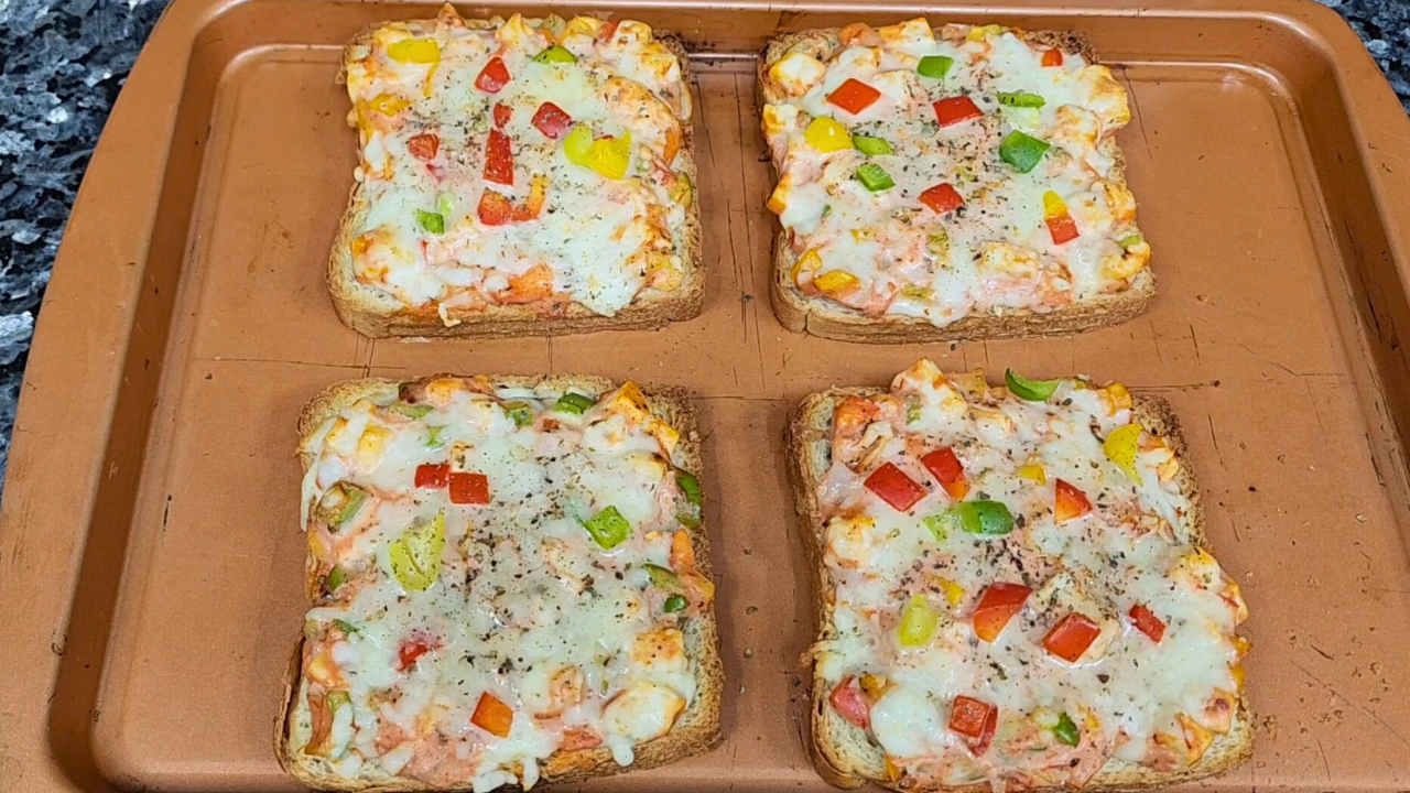 Paneer Pizza Toast