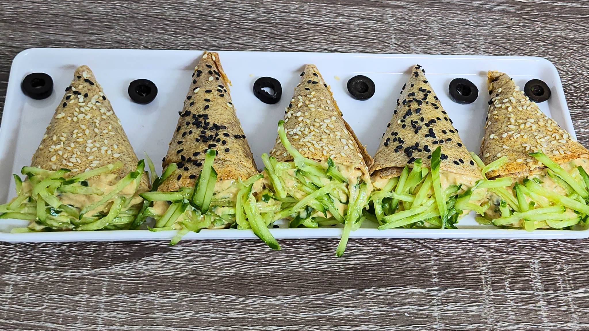 Creamy Chicken Salad Cones